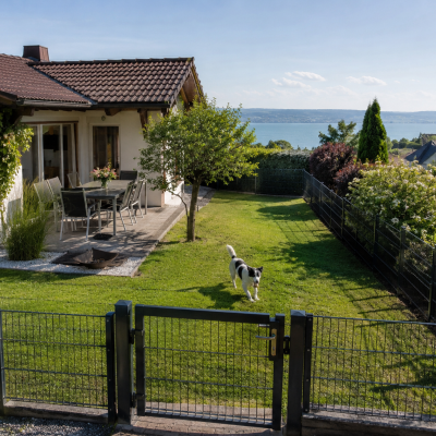 Ferienhaus mit eingezäuntem Garten