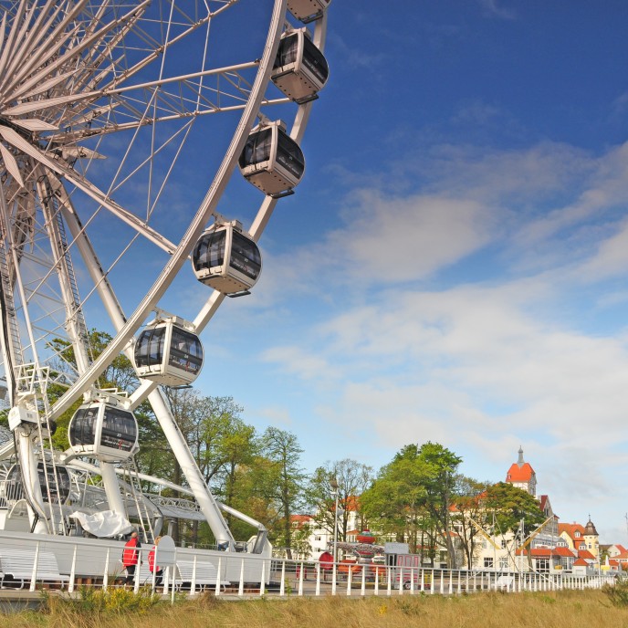 Riesenrad am Strand von Kühlungsborn_AdobeStock_30452482