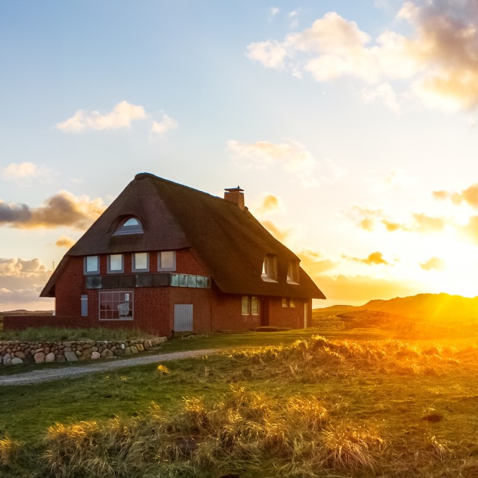Inselhaus im Sonnenuntergang